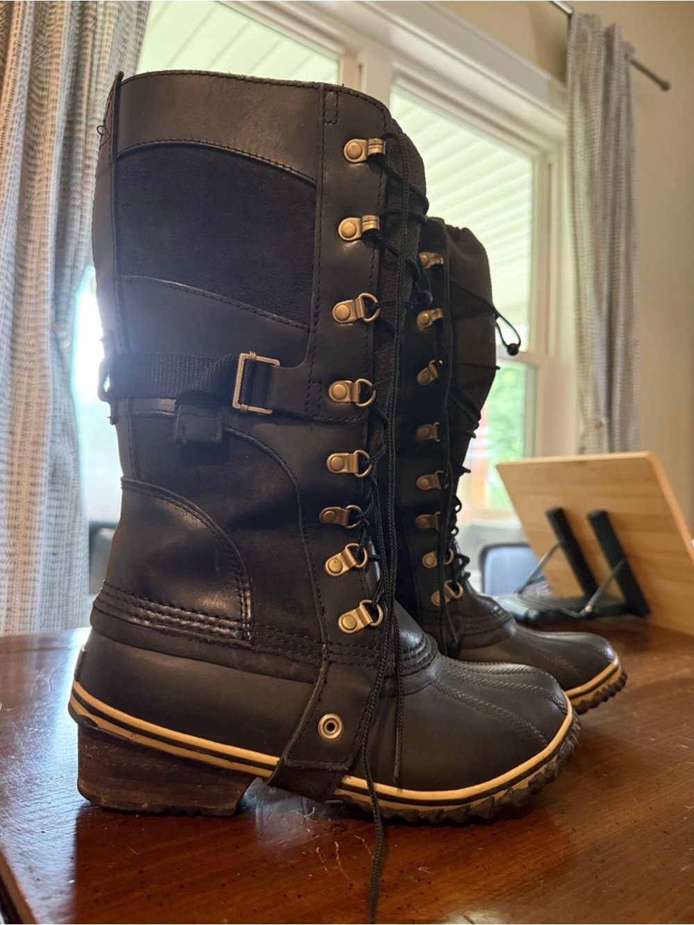 Sorel Conquest Carly Women's Black Lace-Up Winter Boots - Picture 3 of 6